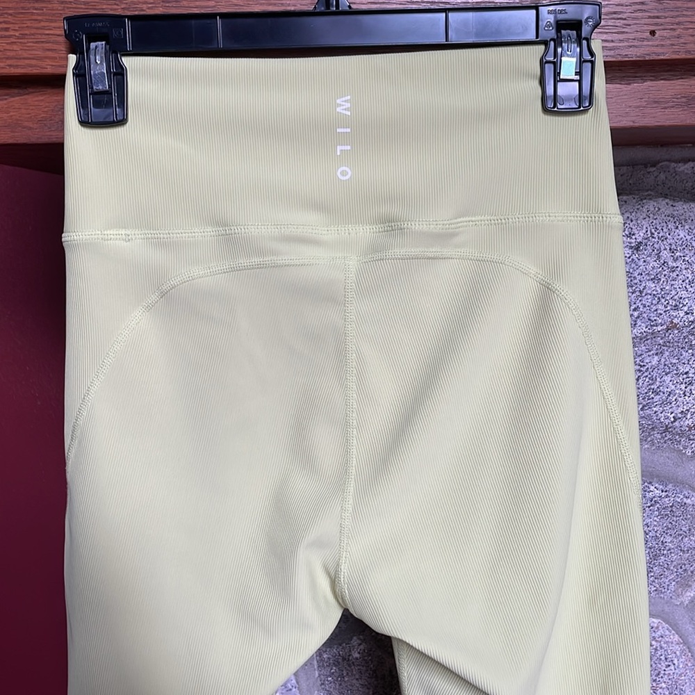 WILO  The Label Ribbed High Rise Ruched leggings - Picture 4 of 5